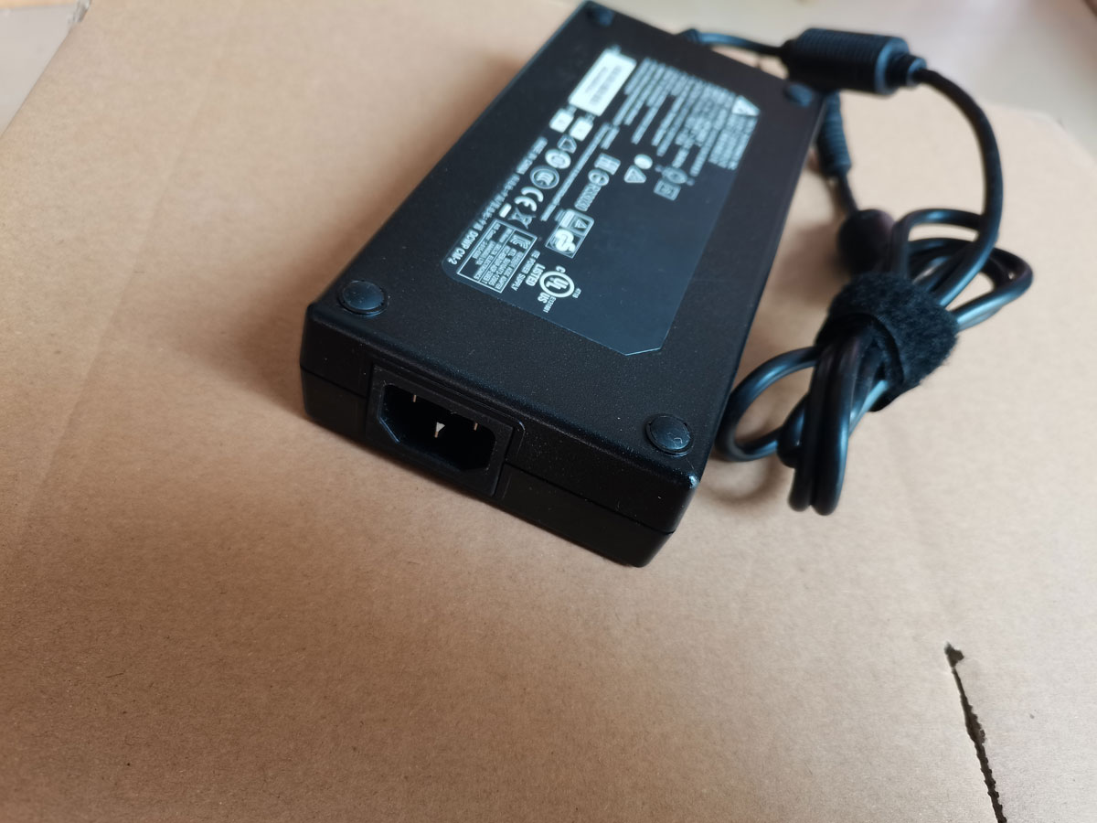 OEM Delta 230W 19.5V 11.8A ADP - Pc Gaming Msi recensione e prezzo