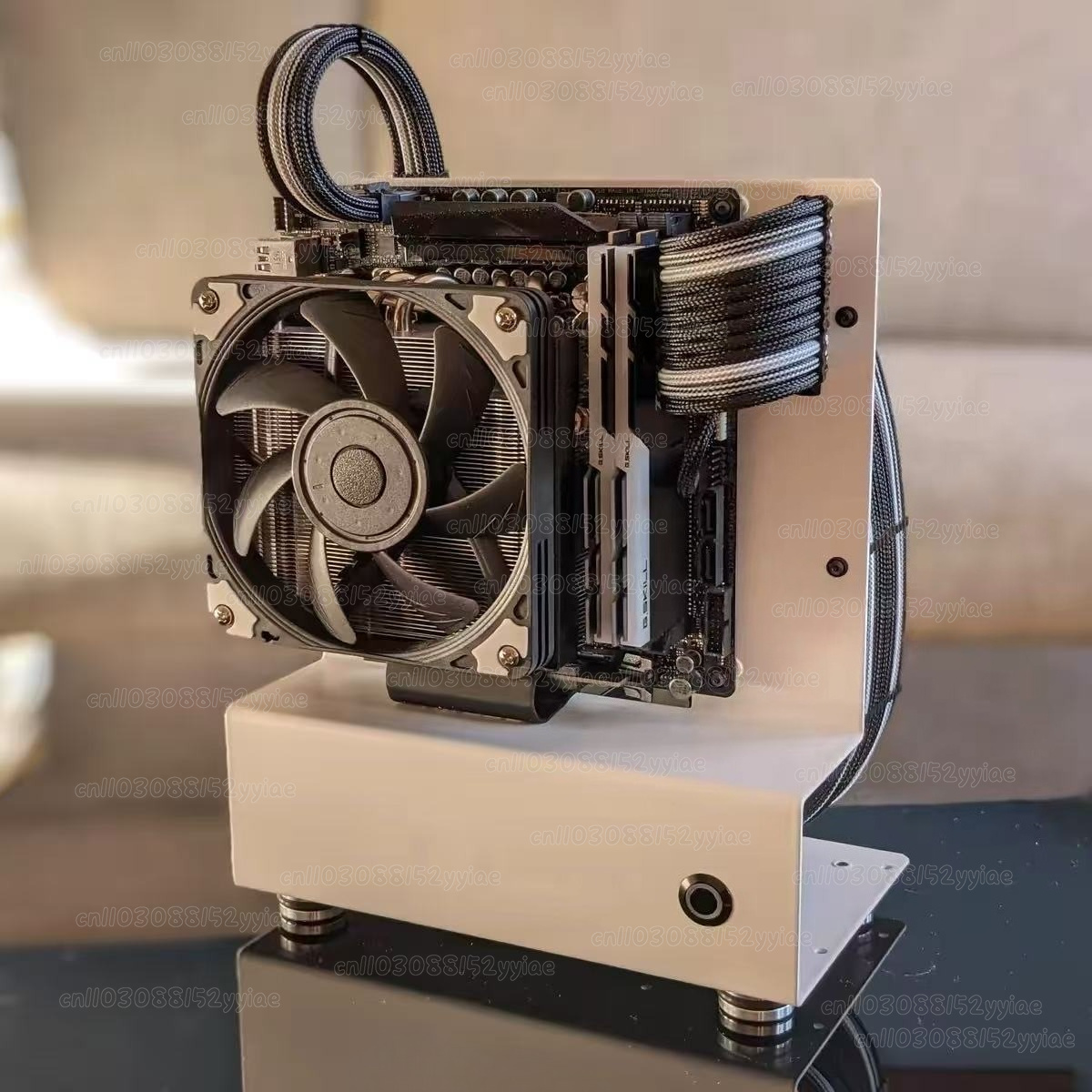 Custodia mini ITX a telaio ape - Pc Gaming Test recensione e prezzo